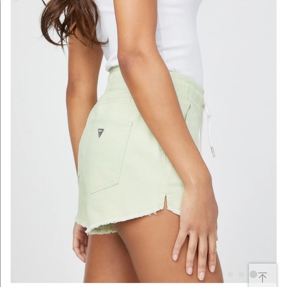 Guess Massey Jogger Shorts - Picture 2 of 4